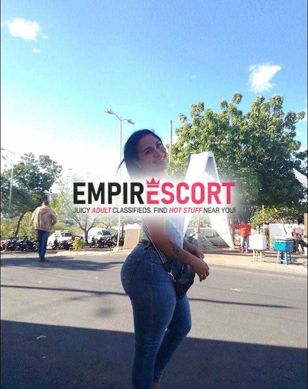 chica trans muy complaciete vamos pasar bien rico estoy dispuesta complacerte ala manera que estás buscando ser tratado bn rico