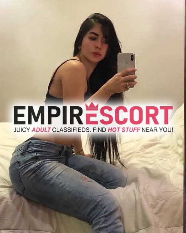 soy linda chica universitaria me gusta complacer mis clientes y me gusta el sexo al natural