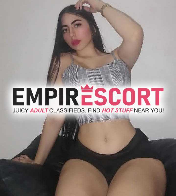 soy linda chica universitaria me gusta complacer mis clientes y me gusta el sexo al natural