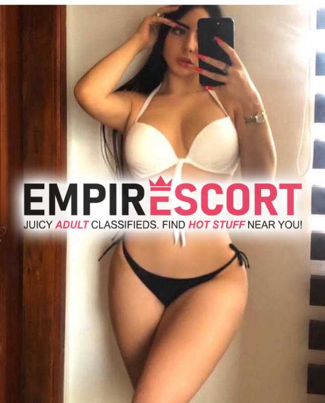 soy linda chica universitaria me gusta complacer mis clientes y me gusta el sexo al natural