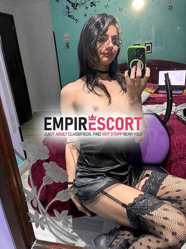 ashly joven universitaria versatil y experta en primerizos compañia de etiqueta sin cronómetro