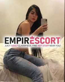 soy linda chica universitaria me gusta complacer mis clientes y me gusta el sexo al natural