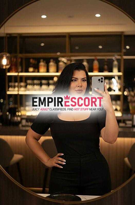 scort paisa curvas y voluptuosa