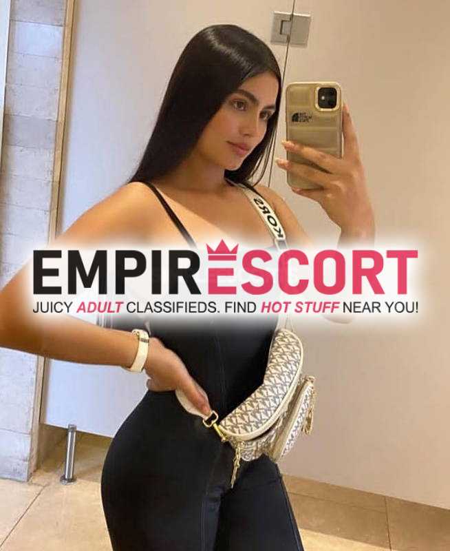 hermosa dama de compañía