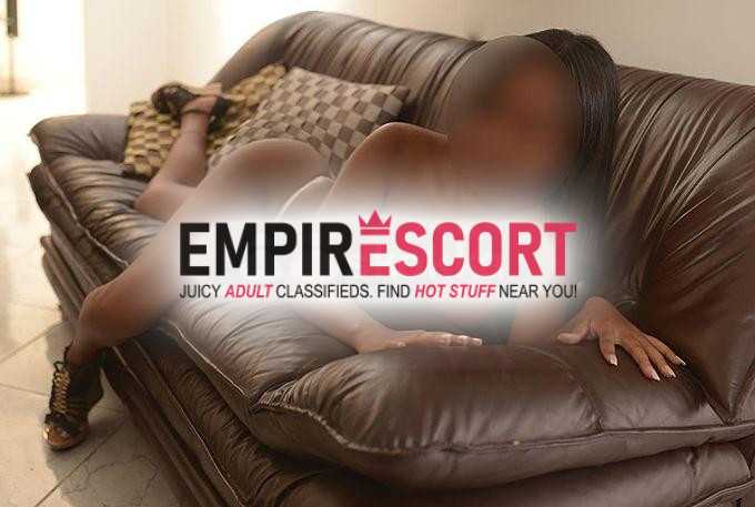 linda morena caliente estrecha disponible para servicios videollamadas o domicilios