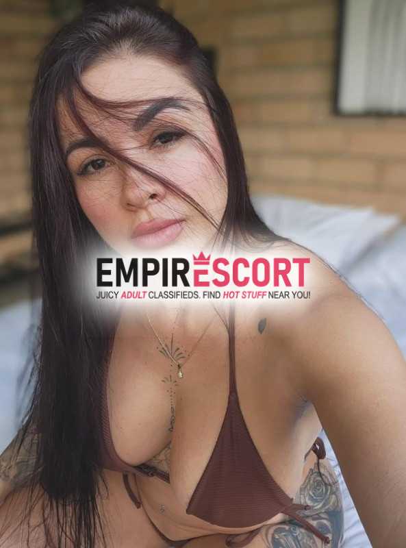 sexy ninfómana universitaria complaciente
