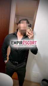 gigoló profesional compañía discreta elegante y sin límites