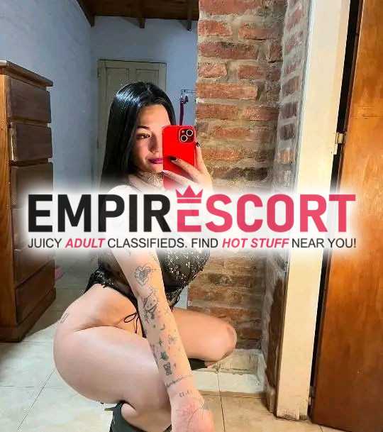 soy chica divertida juguetón cama me gusta el sexo oral vaginal