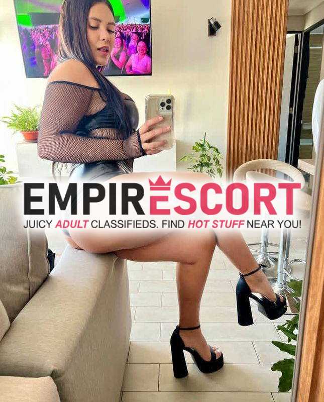 soy linda chica universitaria me gusta complacer mis clientes me gusta el sexo en natural