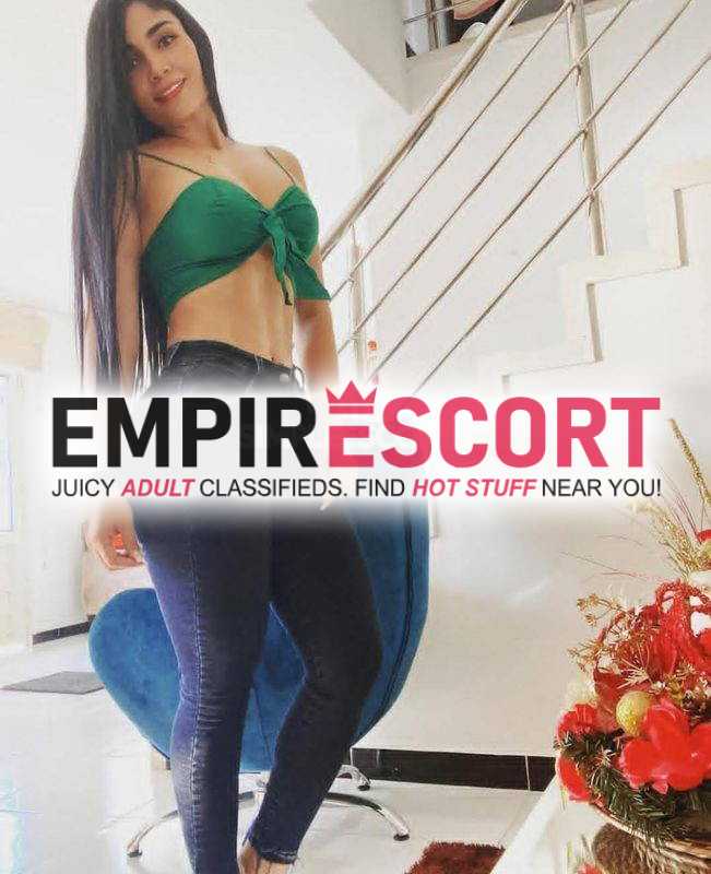 soy chica atrevida pelinegra lista para complacer en tus aventuras caliente