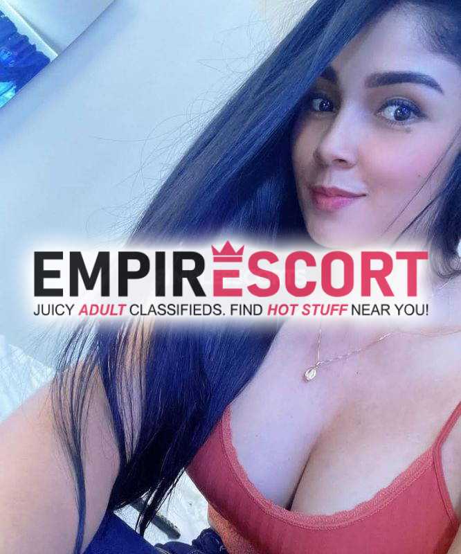 soy chica atrevida pelinegra lista para complacer en tus aventuras caliente