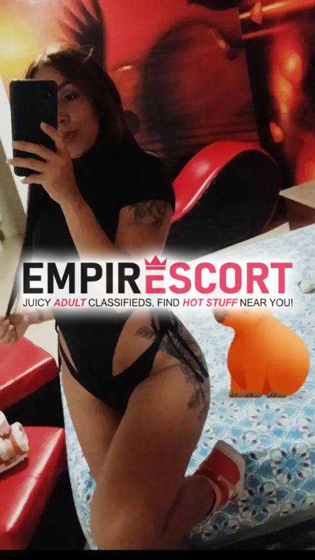 soy chica que quieres para cumplir todas tus fantasías sexuales y deseo erótico