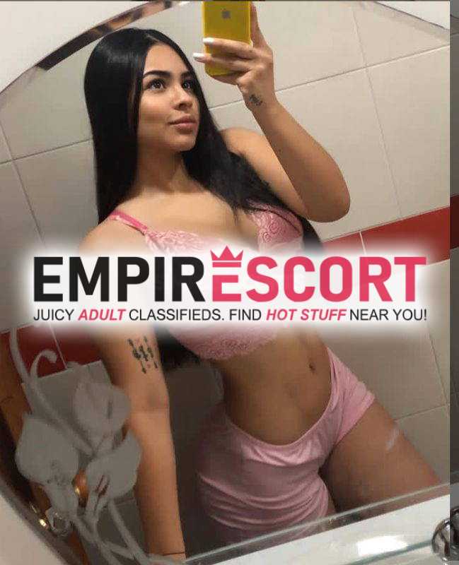 chica complaciente capaz de complacer todas tus fantasías y fetiches sexuales