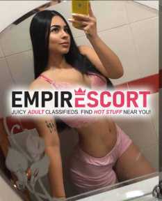 chica complaciente capaz de complacer todas tus fantasías y fetiches sexuales