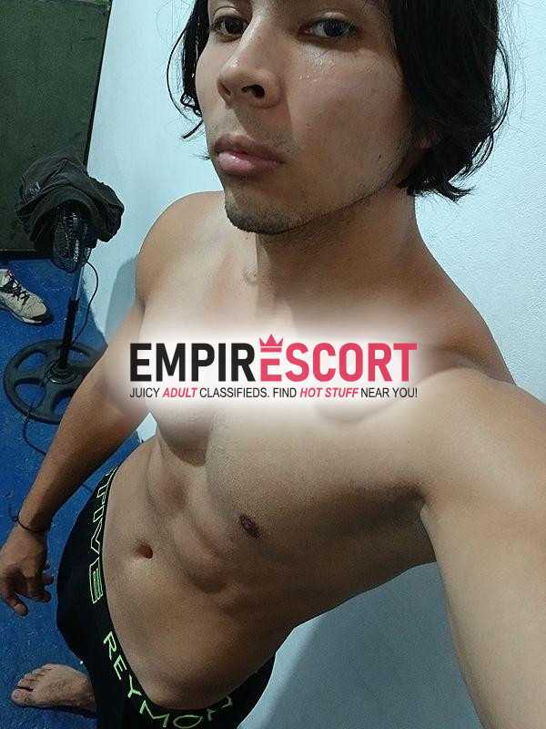 joven de 19 años listo para complacer