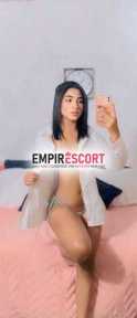samanta mujer hermosa elegante paisa piel morena y aseada divertida emocionada de conocerte