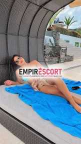 samanta mujer hermosa elegante paisa piel morena y aseada divertida emocionada de conocerte