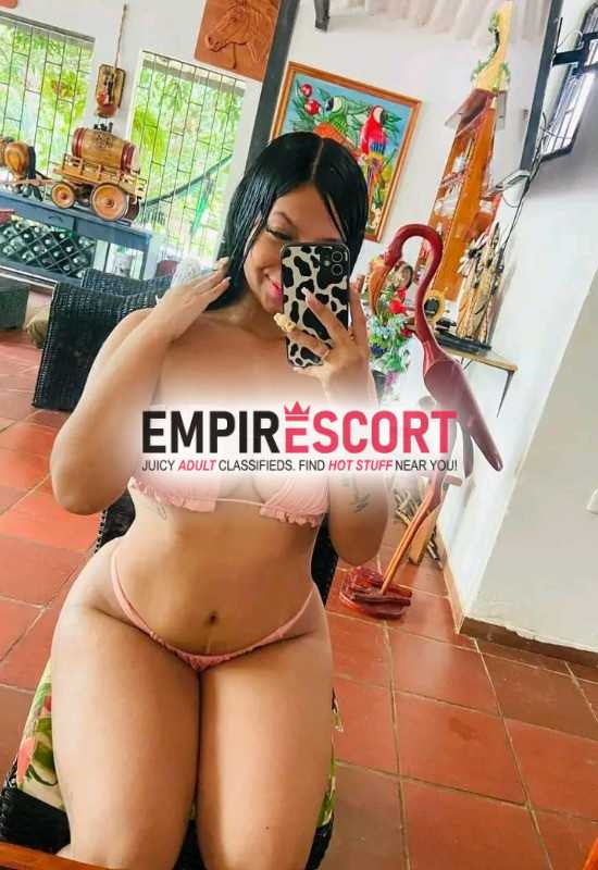 chica joven extrovertida caliente rico sexo y excelente acompañamiento