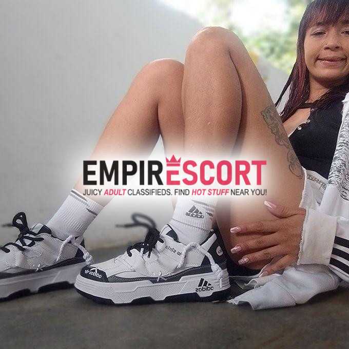 flaca rica atractiva sencilla