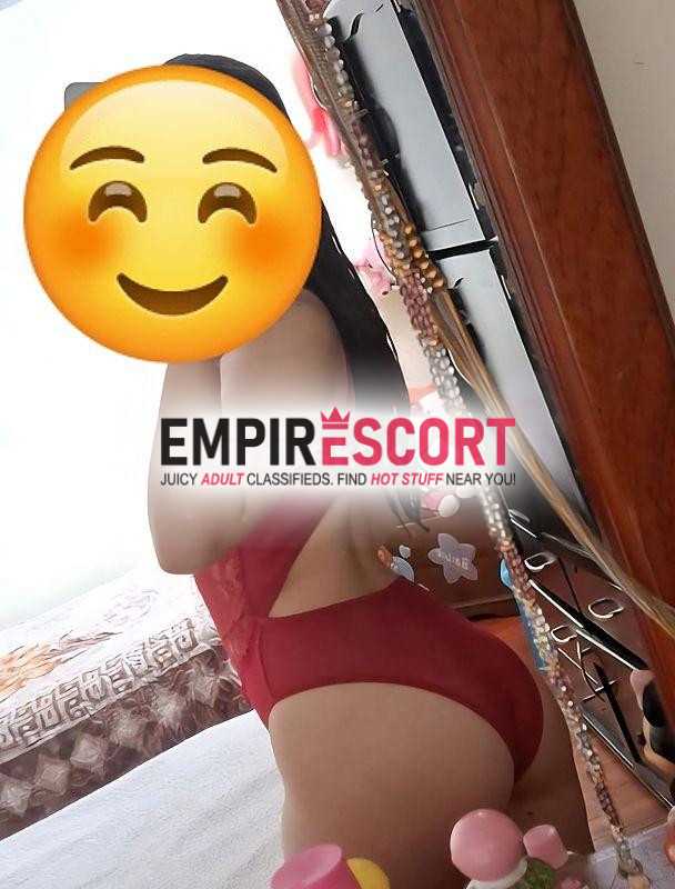 hermosa y super ardiente disponible para ti