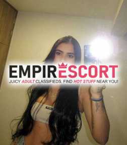 dominante sensual juguetona complaciente
