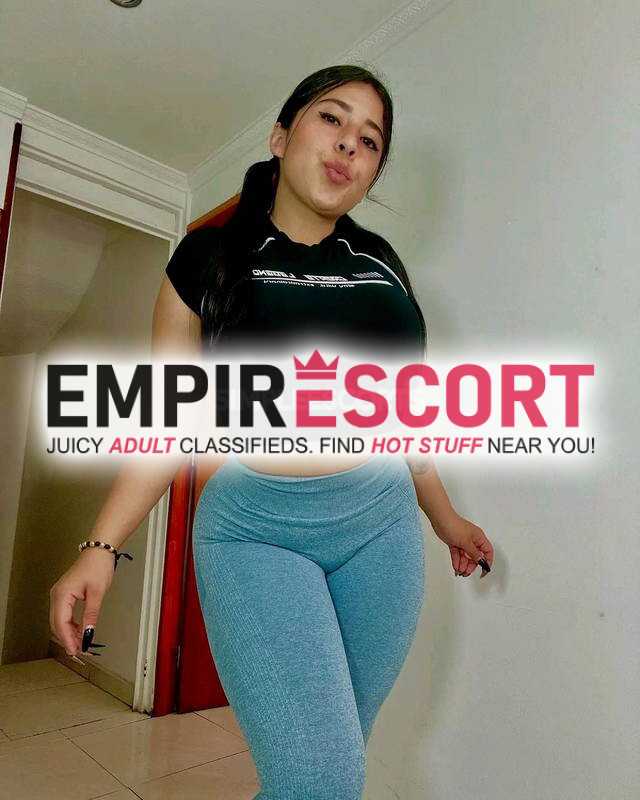 linda universitaria joven complaciente estrechita dispuesta complacer tus deseos y fantasías sexuales me encanta complacer mis clientes