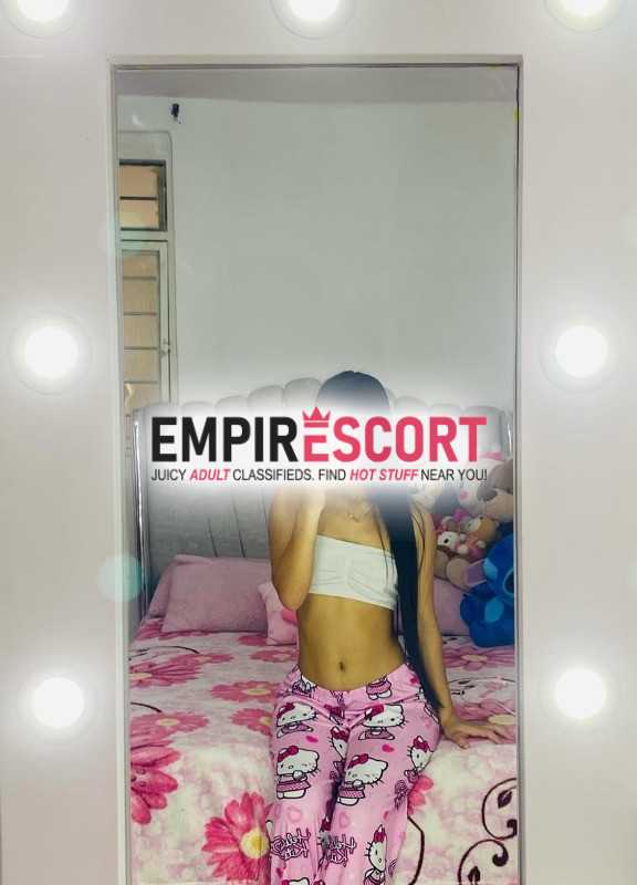 rica flaca pelinegrajovencita cuerpo de modelo natural descomplicada