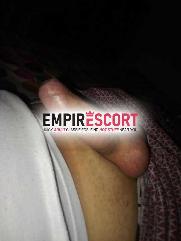 soy hombre atractivo seguro de mí mismo y muy discreto. me gusta brindar experiencia agradable buena energía respeto y mucha conexión. ideal para mujeres o parejas que buscan compañía masculina momentos de relajación y experiencia diferente.

me caracterizo por ser atento educado y cuidar cada detalle para que el encuentro sea cómodo y especial.