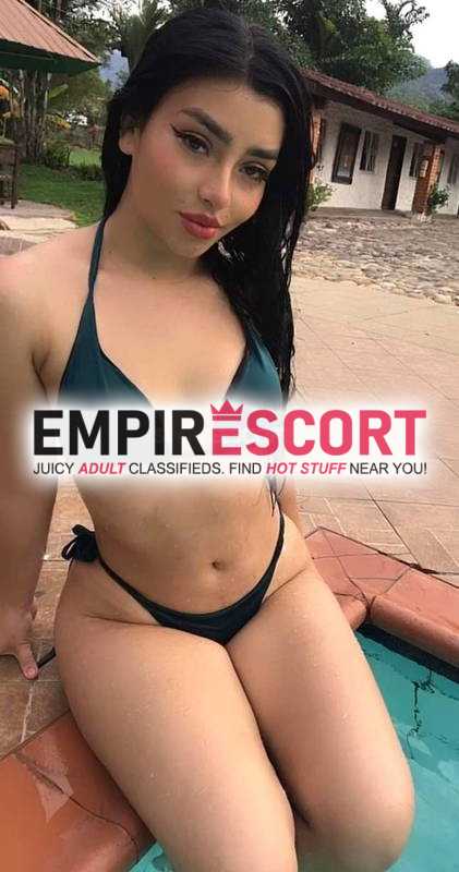 hermosa pelinegra de cuerpo natural está en copacabana y quiere placer