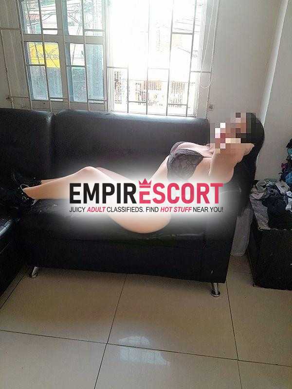 soy valentina ven y disfruta de oral garganta profunda y leche en boca