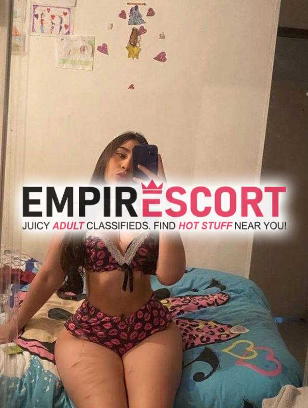 sensual y ardiente descomplicada chica universitaria dispuesta complacerte