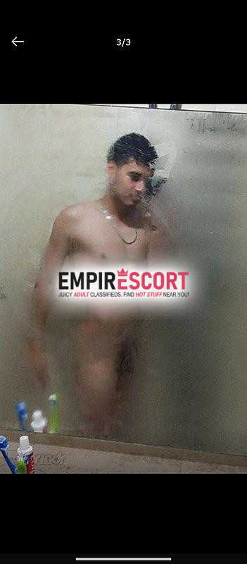 joven tierno masculino serio discreto solo gente seria