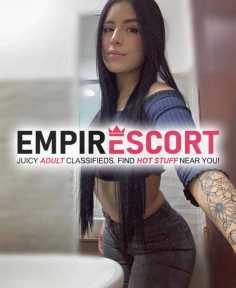 linda universitaria escorts sumisa y ardiente en cama