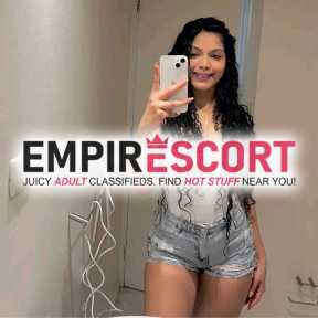 soy linda chica universitaria me gusta complacer mis clientes y me gusta el sexo al full