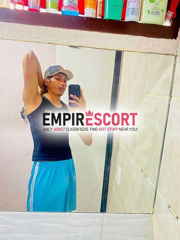 tu venezolano activo listo para complacer tus fantasias