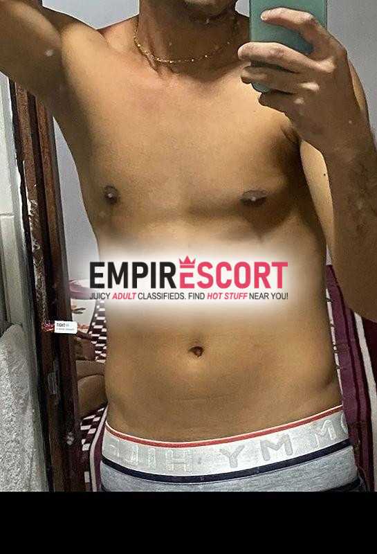 soy venezolano buena verga y buenos servicios para más información al privado 🔥🔥