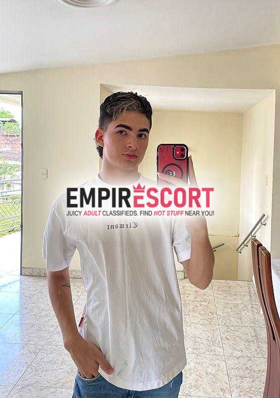 sexy flaquito esperando por tu leche😈🥵🍆