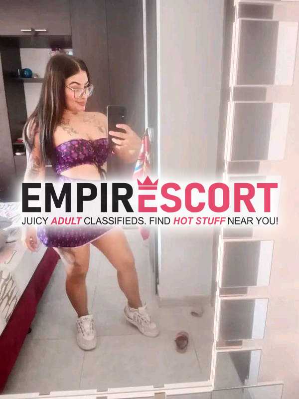 soy dulce y encantadora chica que te va complacer bien rico en todas las poses