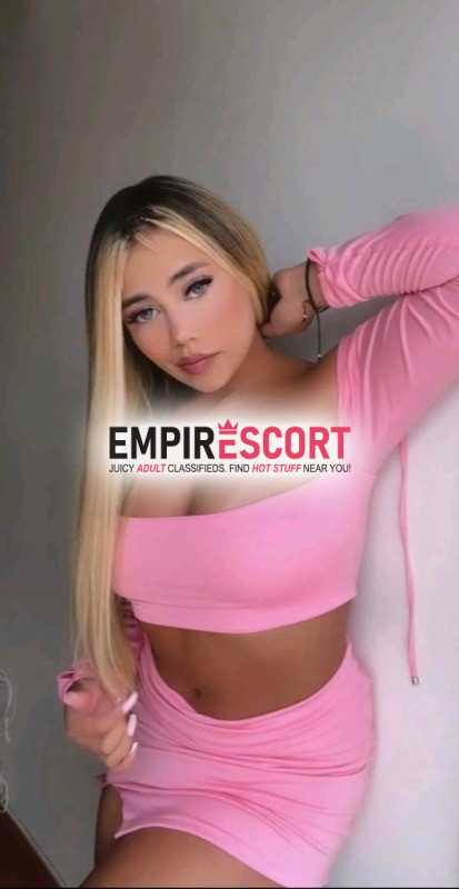 maravillosa muy hermosa jovencita y calientica