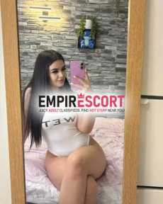 mis amores de medellín soy mujer muy hermosa y apasionada estoy disponible para ustedes mis amores