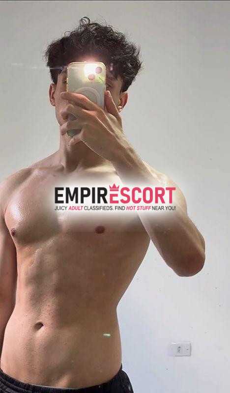 macho joven full arrecho y lechero disponible💦👿.