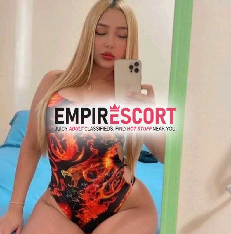 hola mis amores he llegado cumplir todas tus fantasias que tengas en mente soy muy descomplicada y extrovertida te voy complacer al máximo estoy disponible cuando desees escríbeme