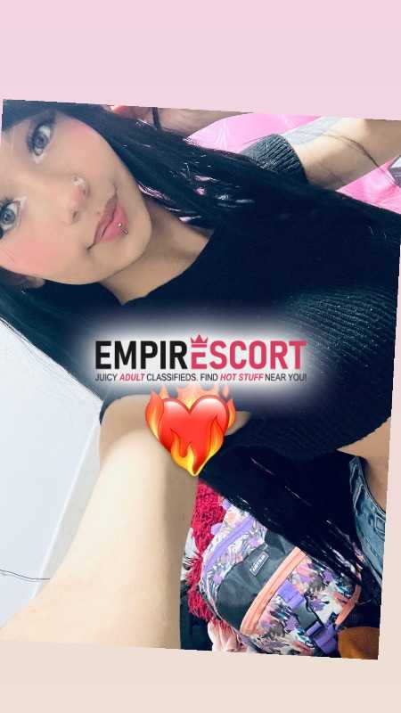 flaca y sexy morena tu muñequita favorita