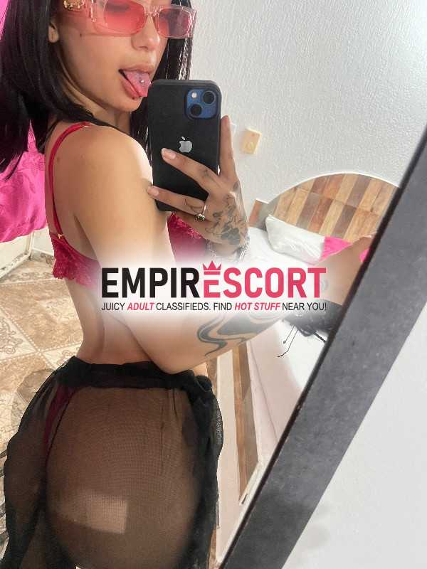 flaca y sexy morena tu muñequita favorita