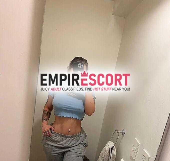 mujer de culo rico y grande grandes tetas y excelente manera de ser pasaremos bien