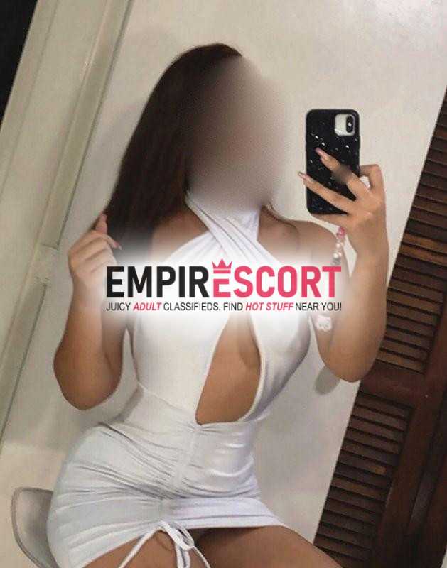 joven aventurera en busca de diversión en cartagena