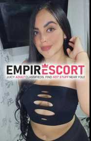 hermosa chica traviesa dispuesta saciar tus ganas sexuales