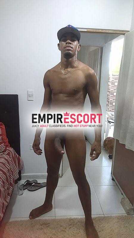 hola buenas soy chico negro muy complaciente listo parati