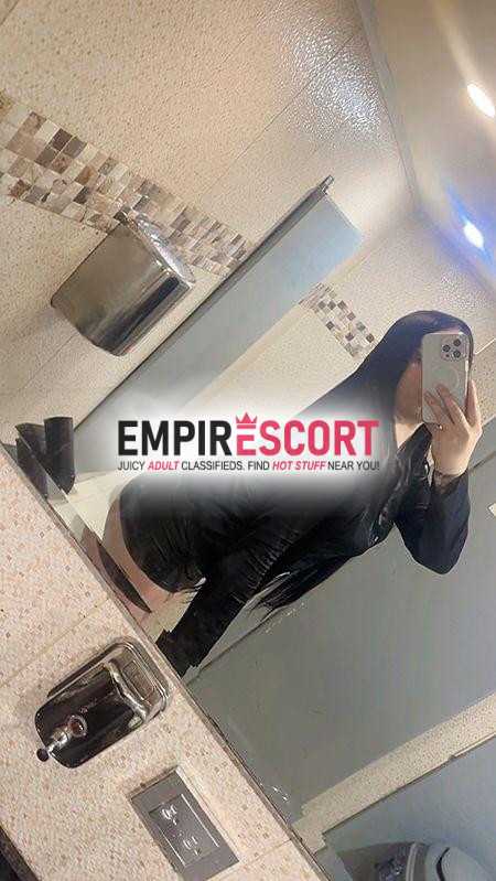 chica caliente sexi dispuesta cumplir tus fantasías