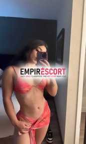 cucuta llegó esta hermosa peli negra flaca y apretadita muchas ganas de culiar